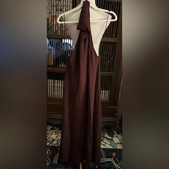 Nwt- FLOWING MIDI ZW COLLECTION HALTER DRESS -M Women